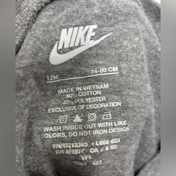 Baby Boy 2 Piece Set Size 12M (Two 2 Piece Sets) - Picture 6 of 7